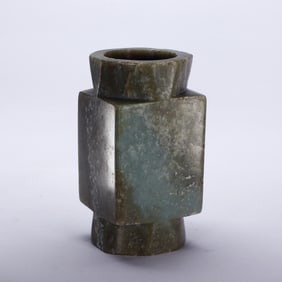 A CHINESE ARCHAISTIC JADE CONG