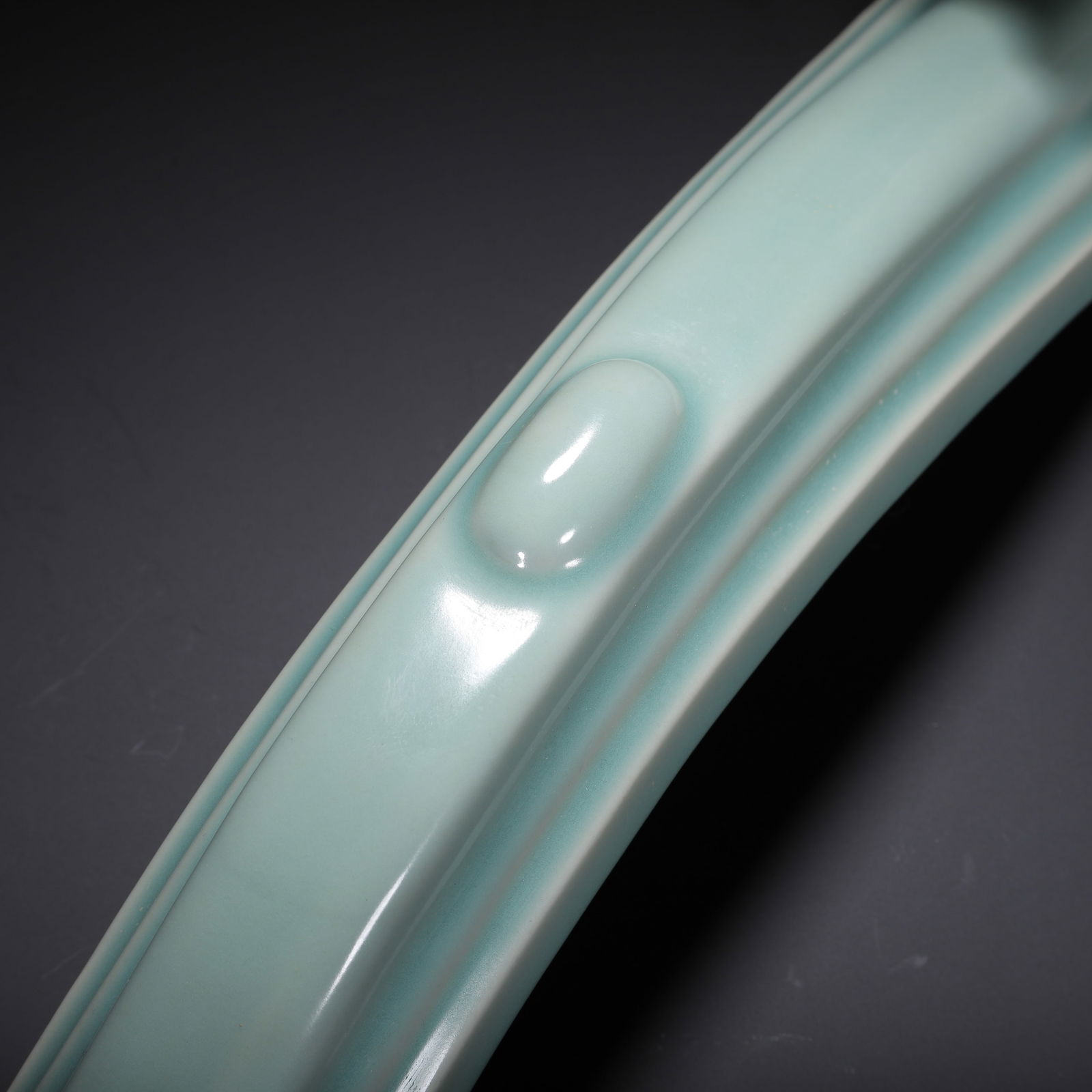 A RU-WARE RUYI SCEPTER - 3