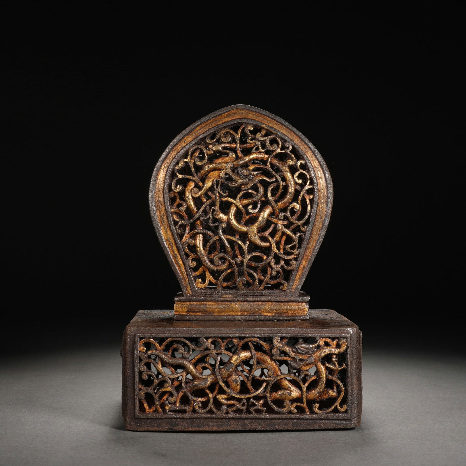 A TIBETAN IRON AND GILT SEAL (1 of 9)
