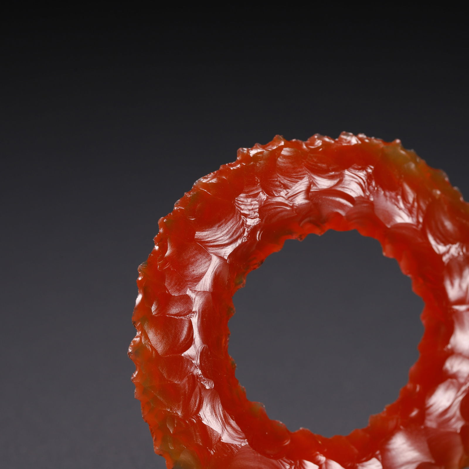 AN AGATE RING - 6