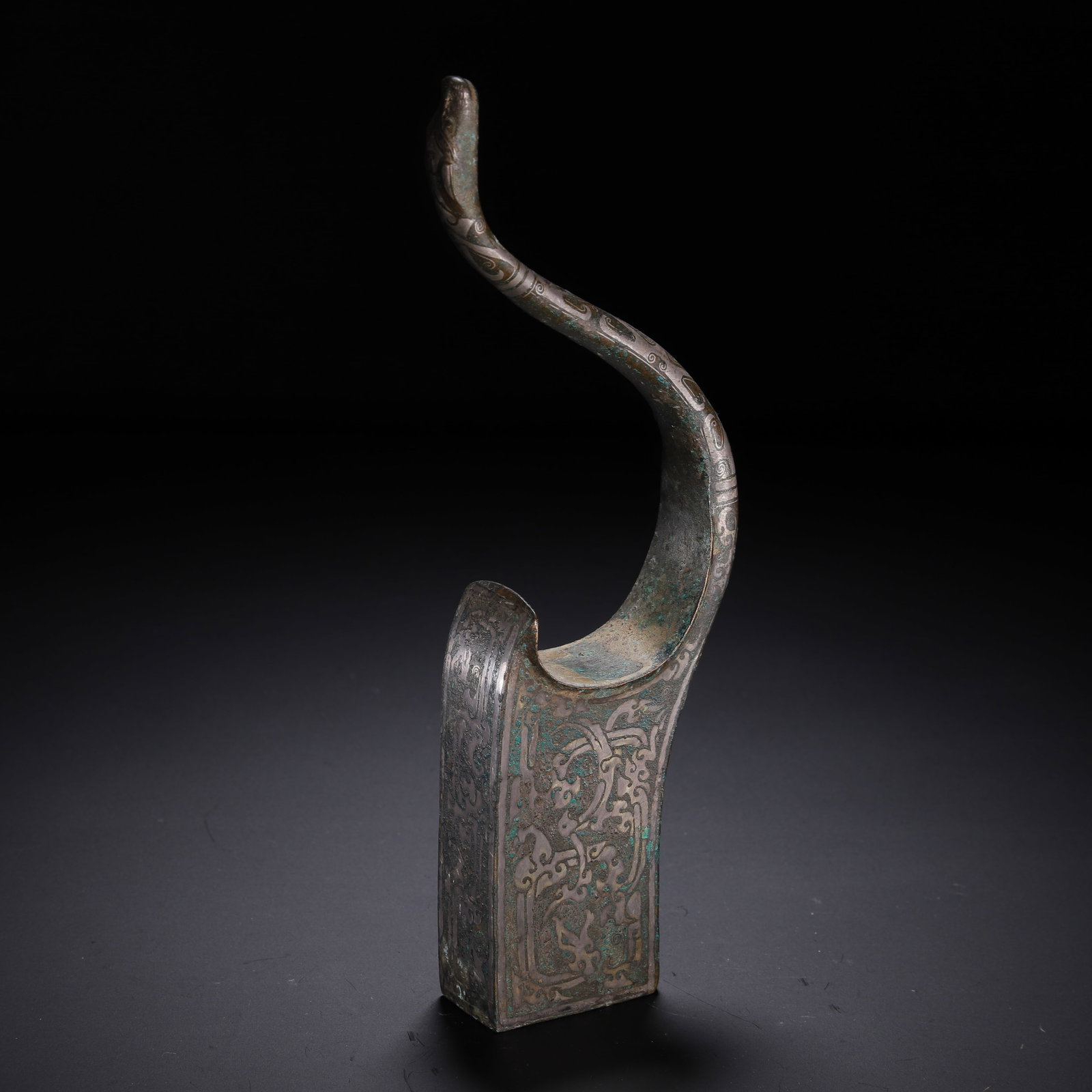 CHINESE SILVER-INLAID BRONZE SERPENTS-HEAD FITTING (1 of 9)