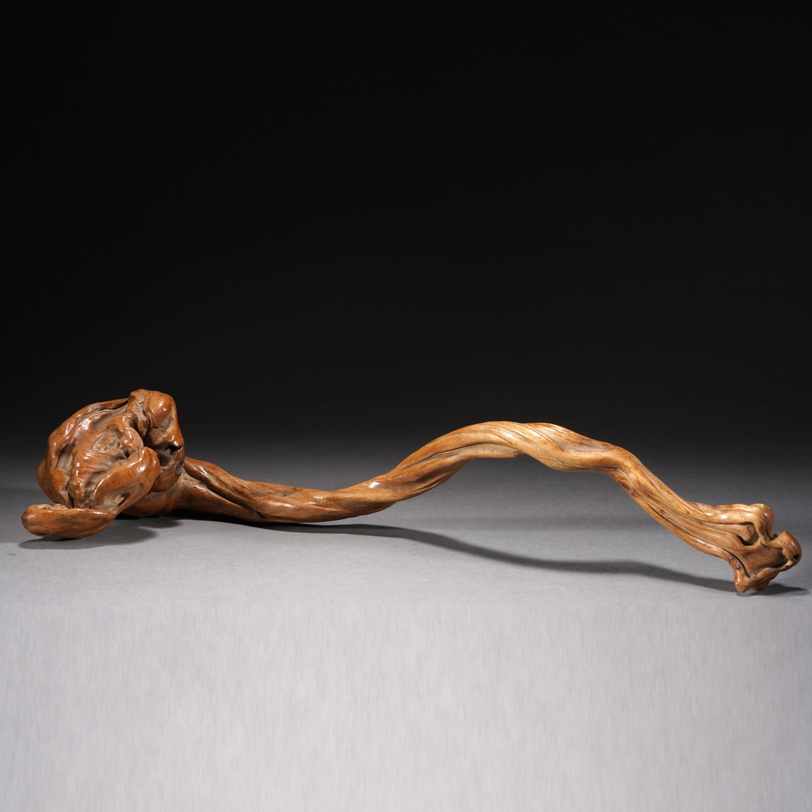 A CHINESE SANDALWOOD RUYI SCEPTER (1 of 10)