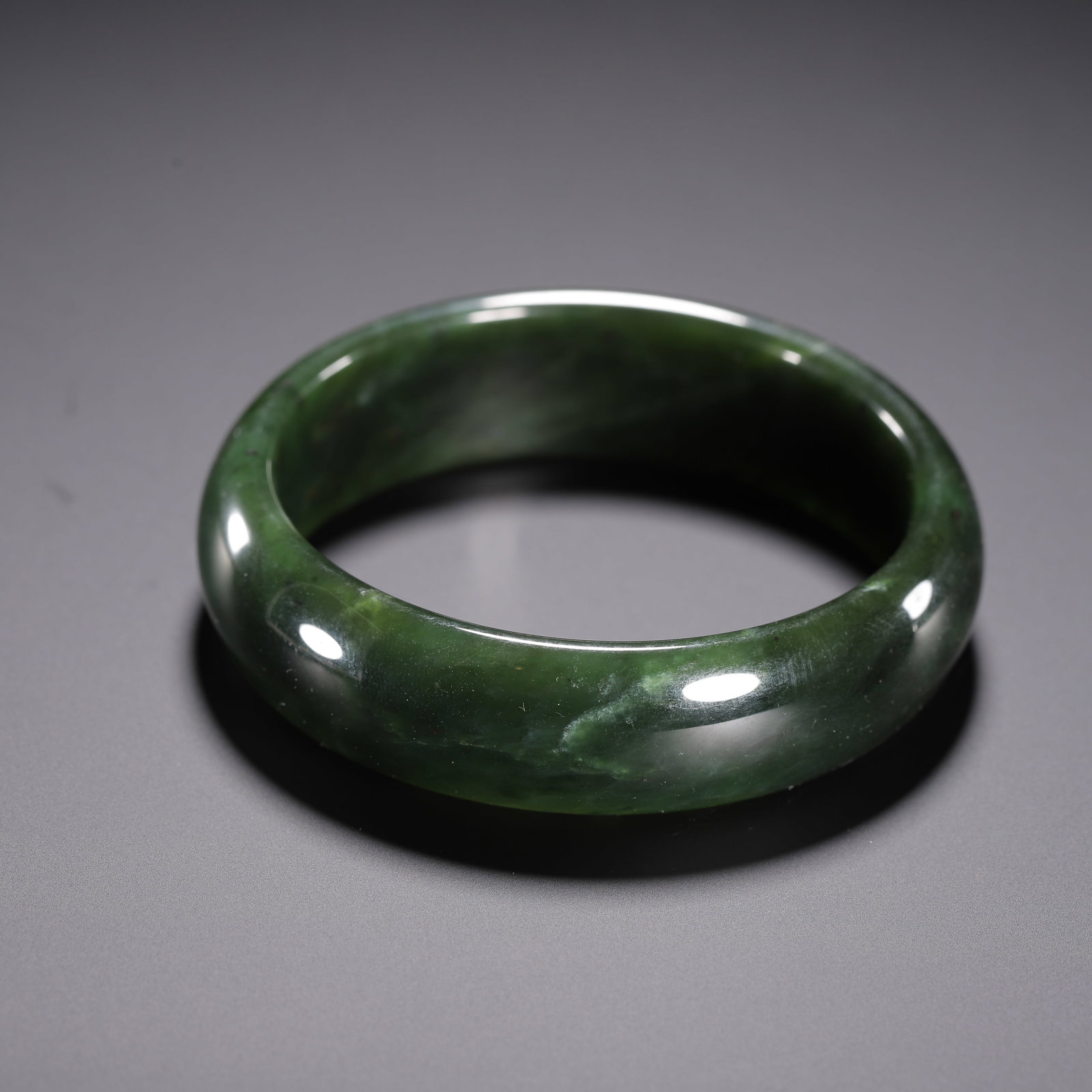 CHINESE SPINACH JADE BANGLE (1 of 9)