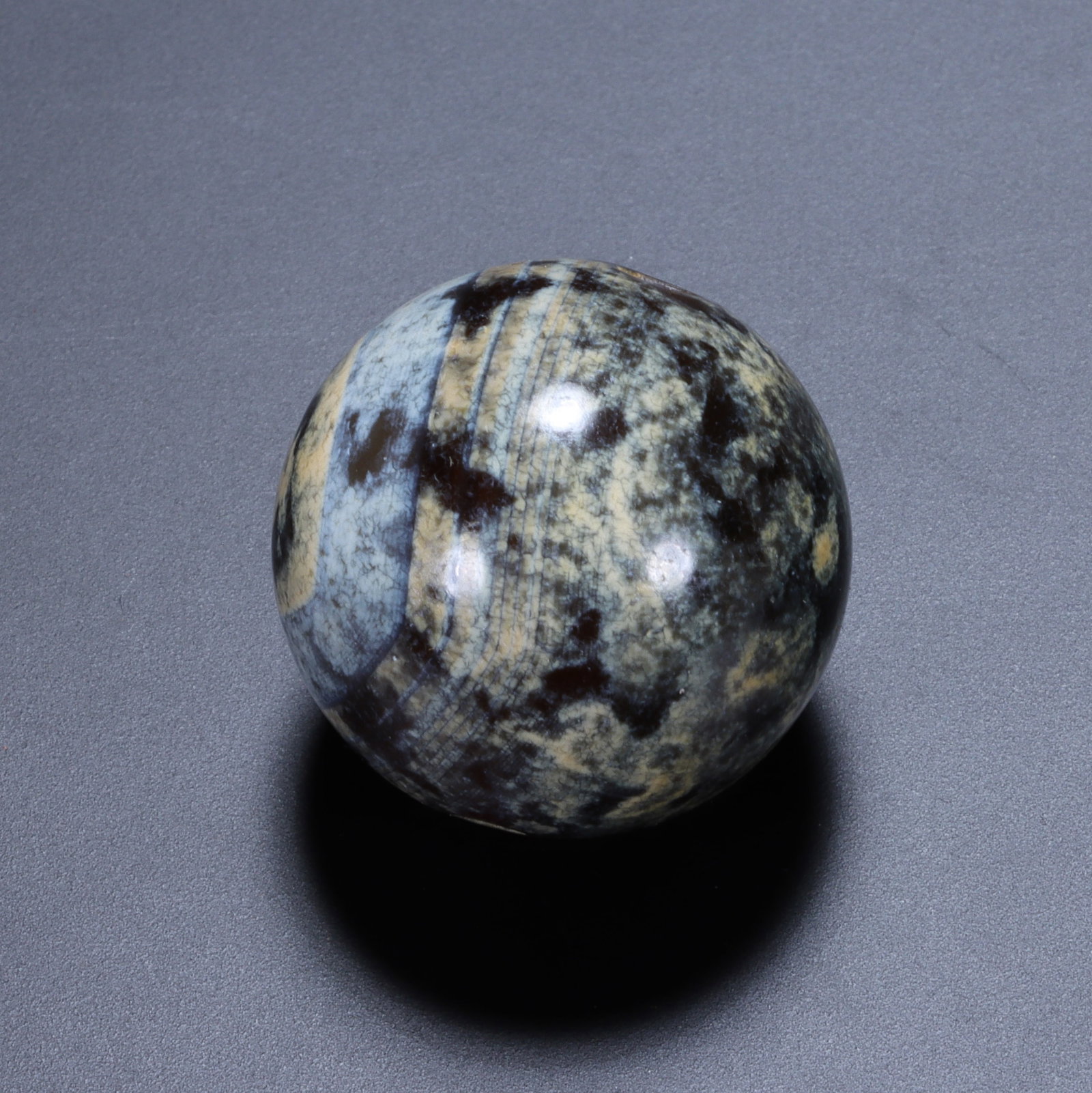 A CHINESE DZI BEAD (1 of 4)