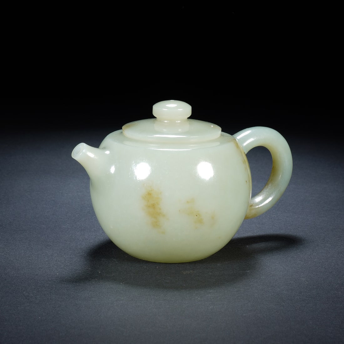 A CHINESE WHITE JADE TEAPOT (1 of 8)