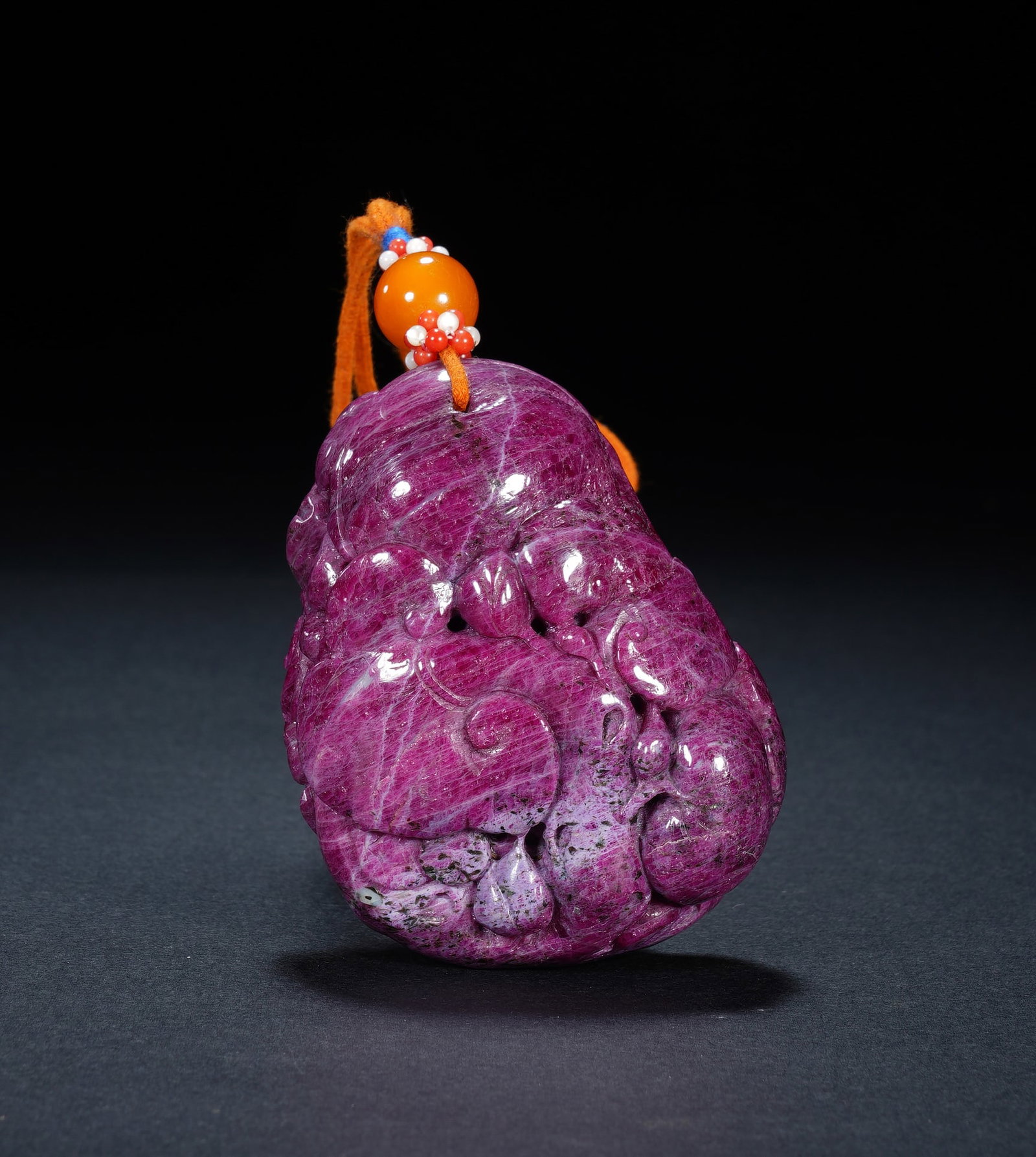 A CHINESE RUBY PENDANT, - 4