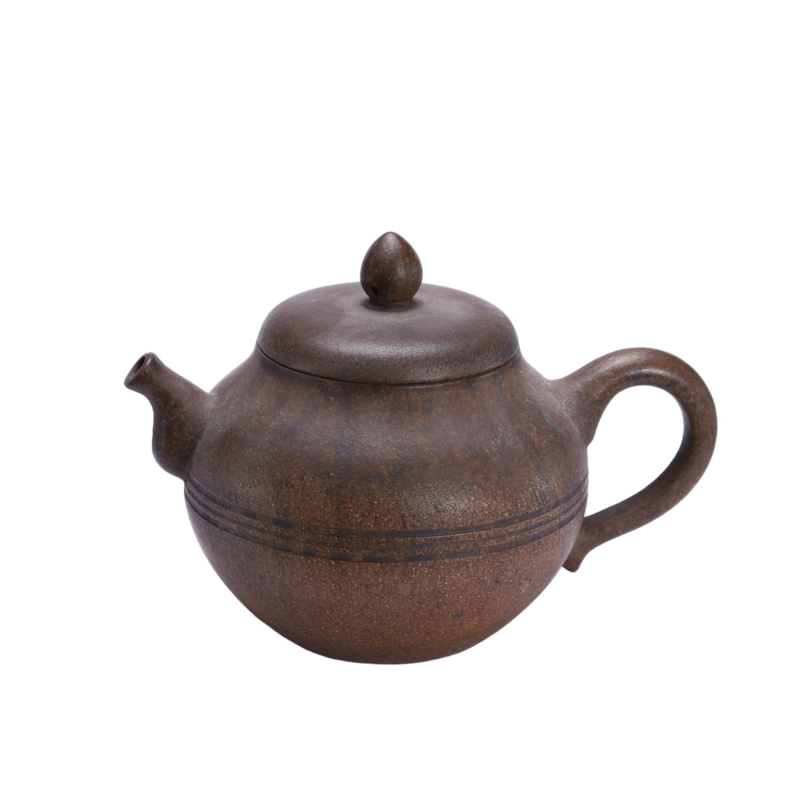 A CHINESE YIXING ZISHA TEAPOT: A CHINESE YIXING ZISHA TEAPOT A fine Chinese Yixing zisha teapot, crafted in a robust pear-shaped form with a gently domed lid topped by a teardrop finial. The warm brown clay exhibits a granular, mat