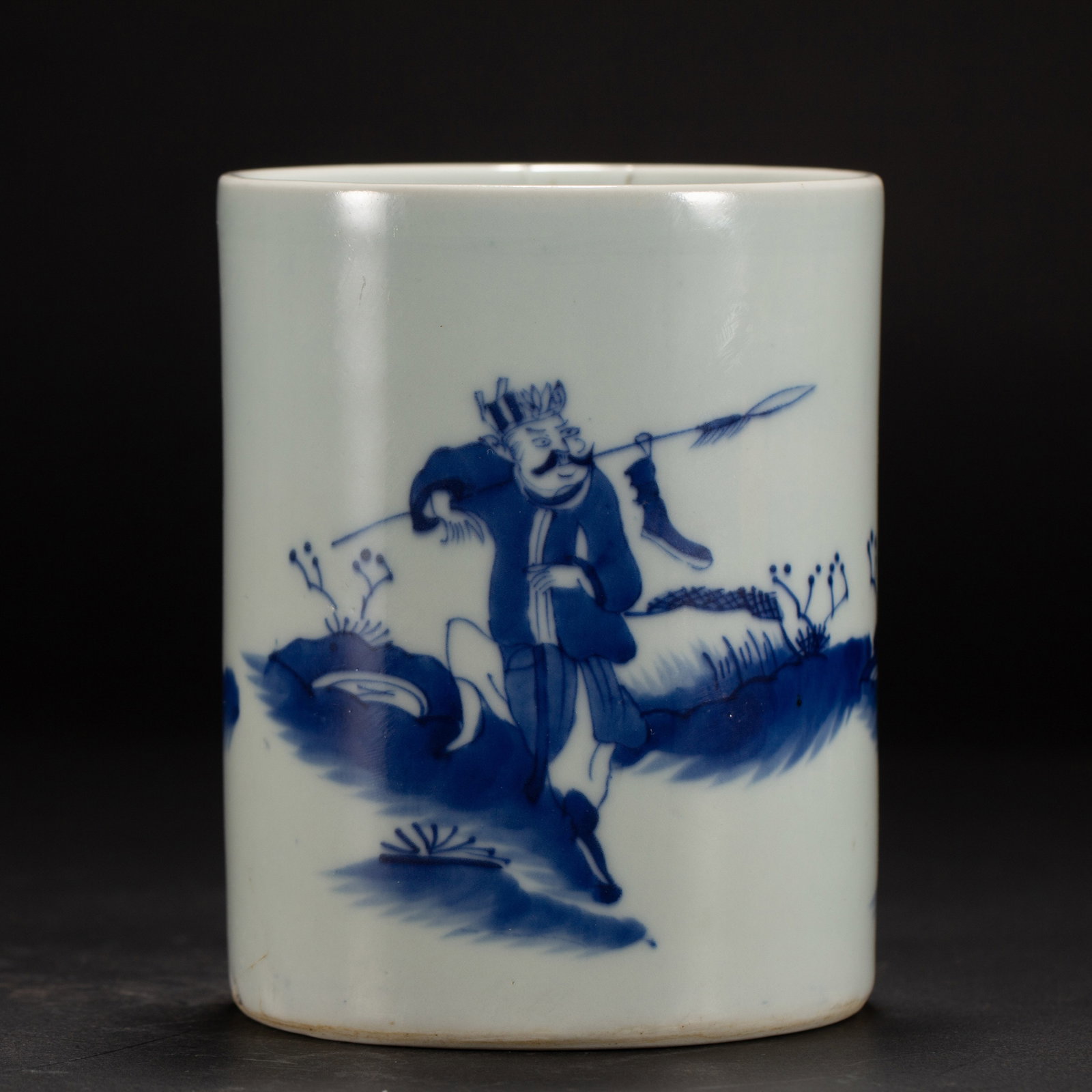 Chinese Blue and White Figural Brush Pot: Chinese Blue and White Figural Brush Pot This is a fine Chinese blue and white figural brush pot, measuring 10 cm in length, 10 cm in width, and 13.5 cm in height, weighing 730 grams. The cylindrical 