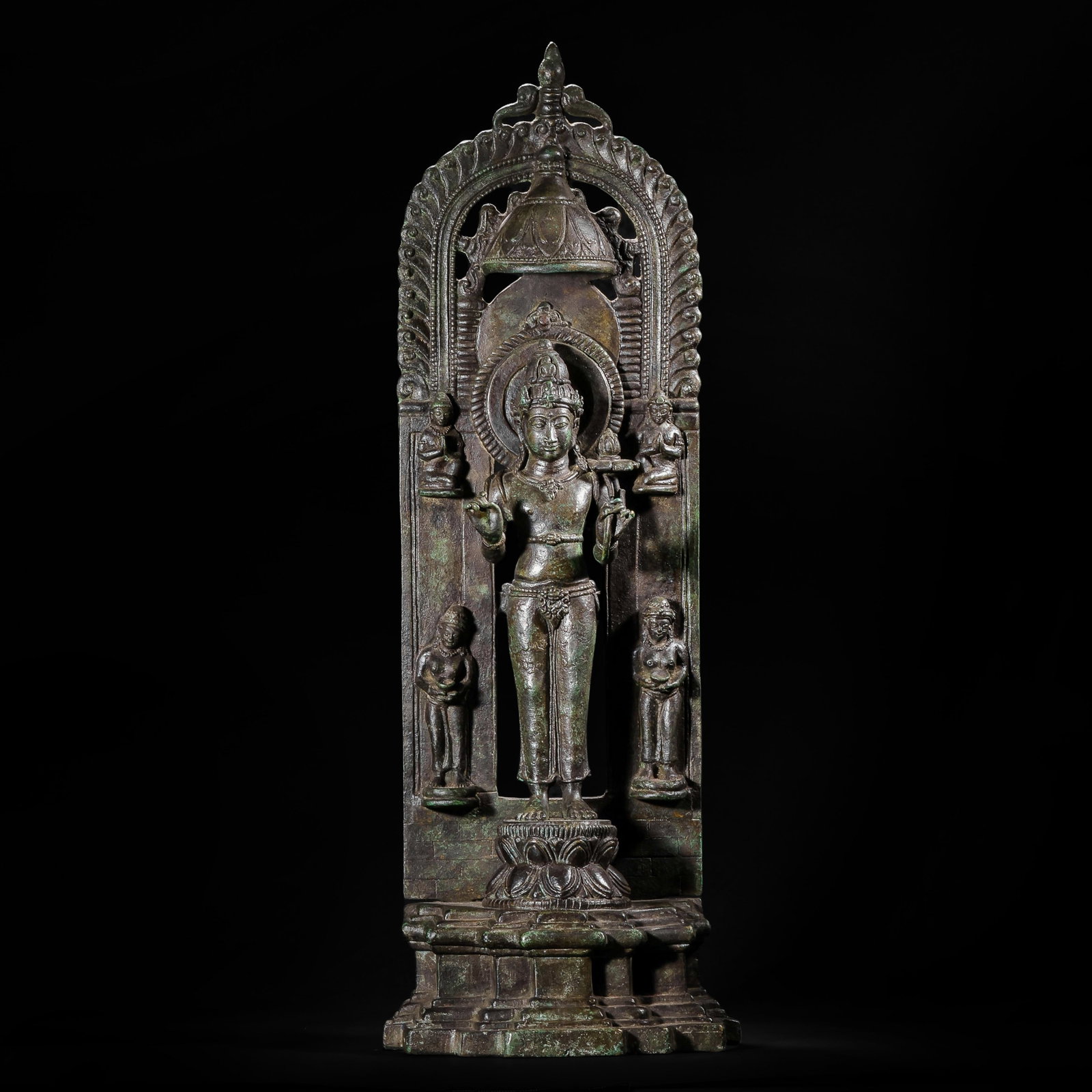 Chinese Bronze Alloy Buddhist Statue: Chinese Bronze Alloy Buddhist Statue This is a fine Chinese bronze alloy Buddhist statue, measuring 15 cm in length, 12 cm in width, and 51 cm in height, weighing 5450 grams. The figure stands gracefu