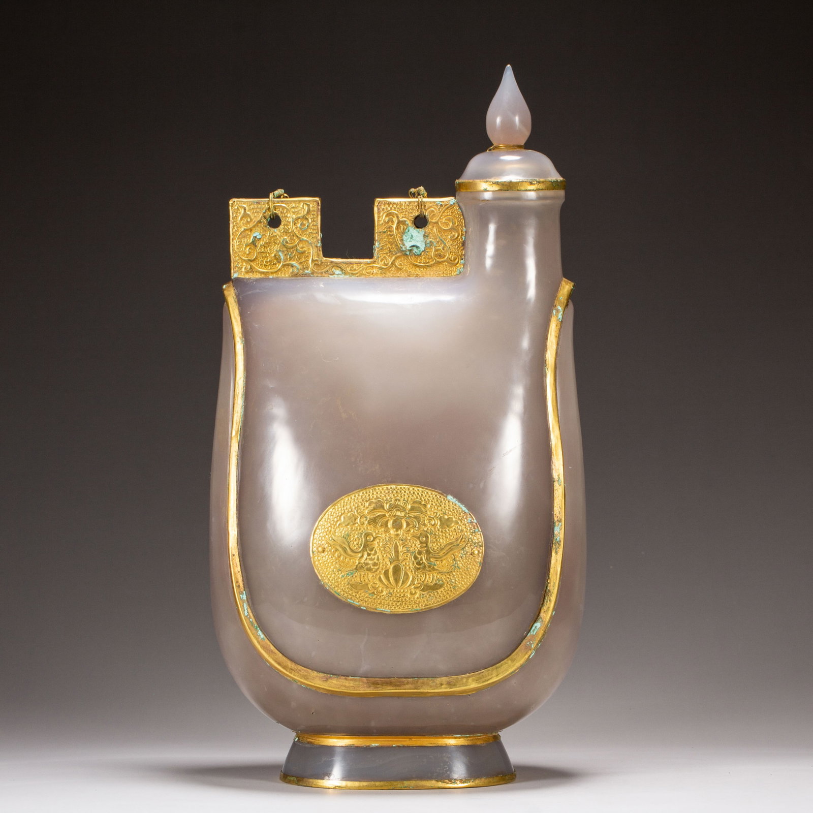Chinese Gold-Mounted Agate Flask (1 of 9)