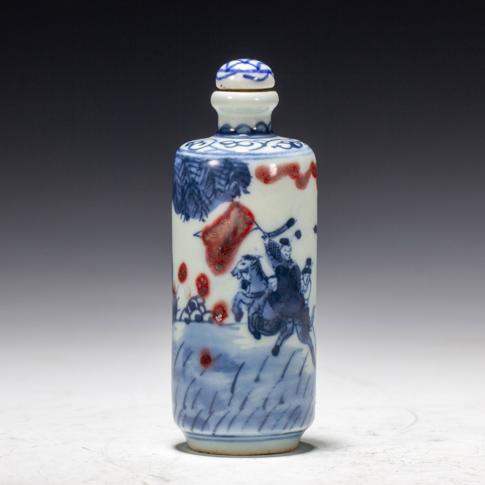 Chinese Blue and White Underglaze Red Snuff Bottle (1 of 10)