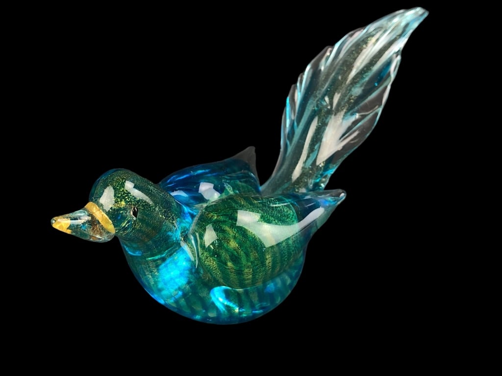 MCM Style Murano Style Art Glass Bird: 3.5" H x 8" L x 2.5" W.
