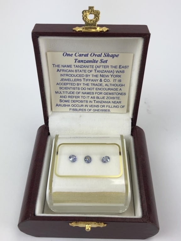 One Carat Oval Shape Tanzanite Set (1 of 5)