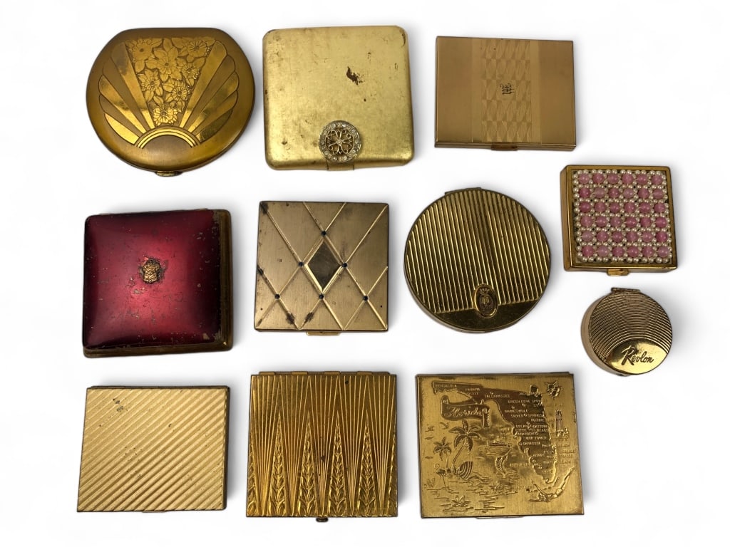 Collection of Vintage Compacts: Collection of Vintage Compacts in various used conditions. See photos for condition of each.