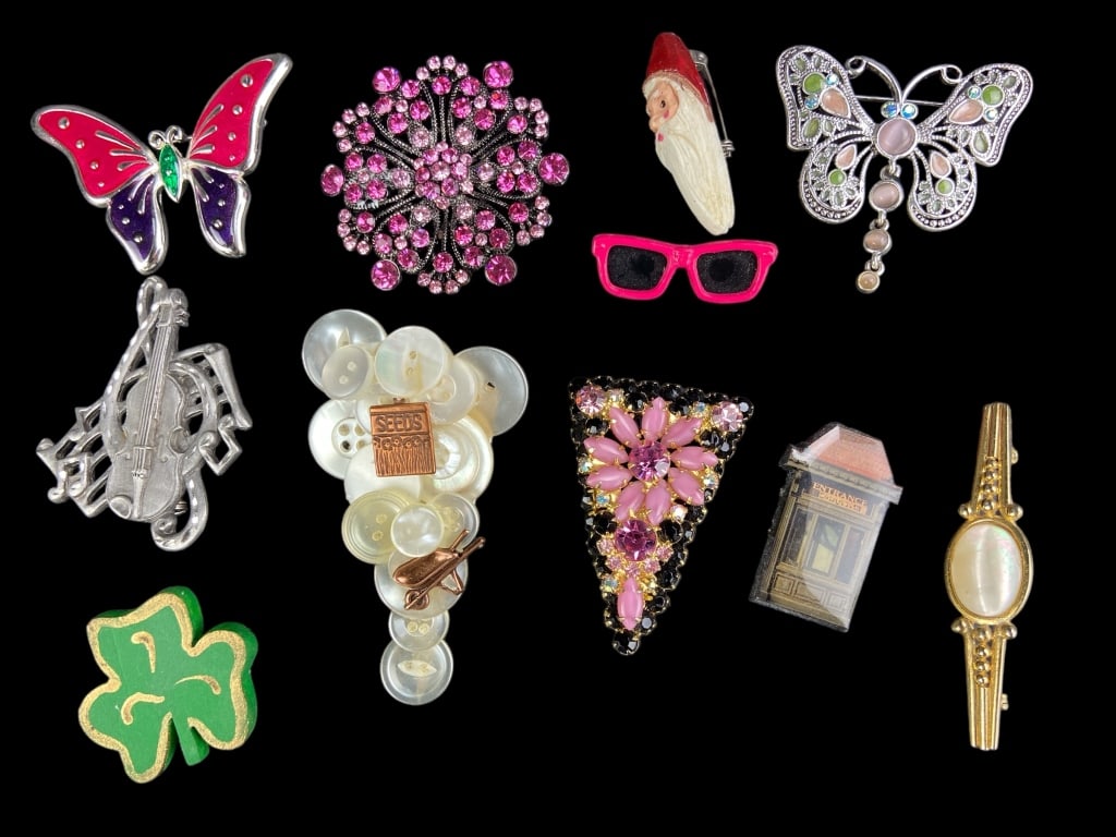 Mixed Brooch Collection (1 of 6)