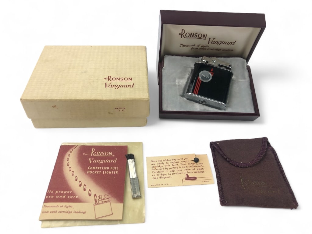 Vintage Ronson Lighter & Accessories in Orig. Box (1 of 9)