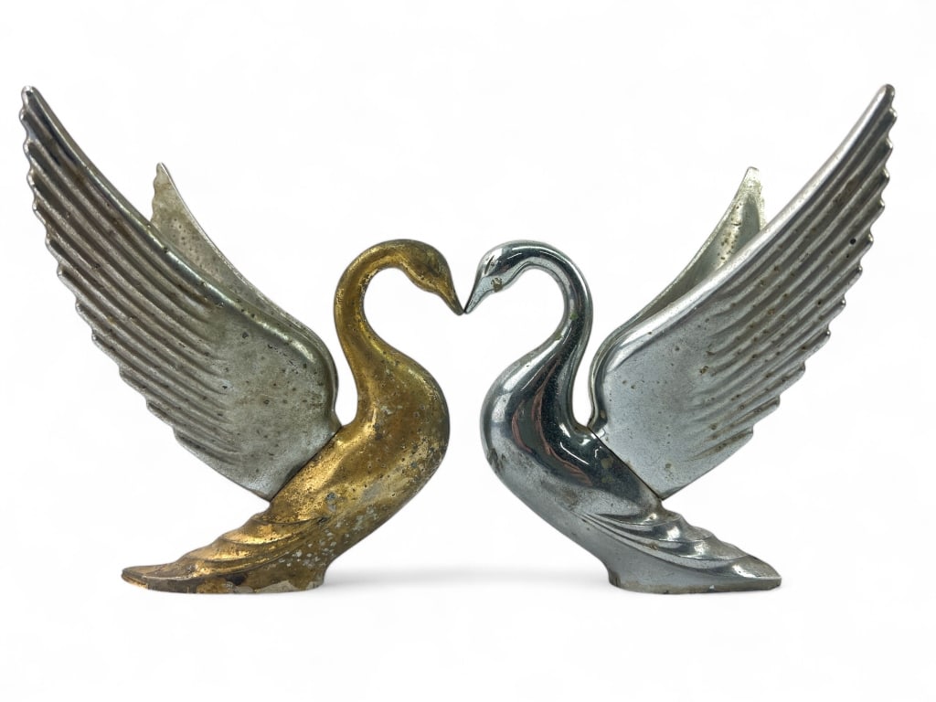 (2) Vintage Packard Style Flying Swan Hood (1 of 12)