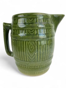 Green Barrel Pottery Pitcher, 7.75´´