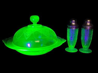 Uranium Federal Glass Butter Dome And S&P Set