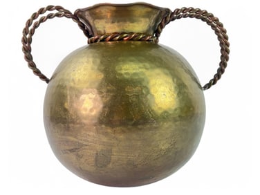 Vintage Hammered Brass Vase 10 3/4´´ Tall