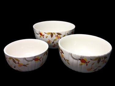 Antique Hall’s Nesting Bowls Floral Design