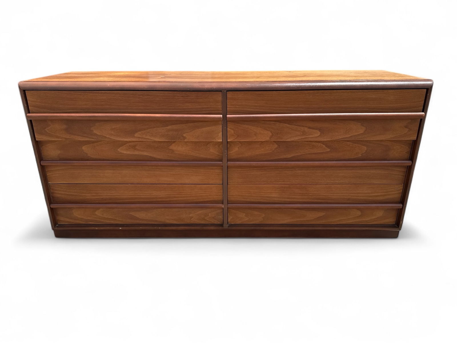 T.H. Robsjohn Gibbings Widdicomb Dresser (1 of 14)