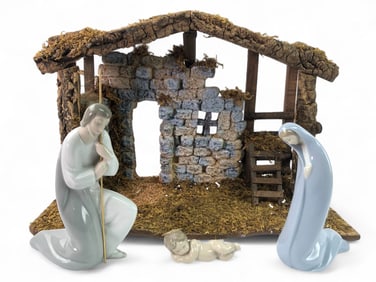 Lladro Nativity Figurines With Wood Stable