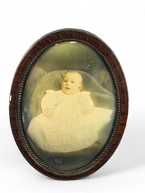 Vtg Baby Photo In Bubble Glass Oval Frame