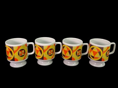 4 MCM Geometric Pedestal Mugs