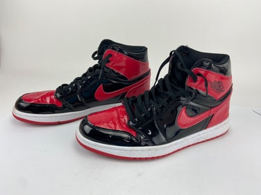 Air Jordan Retro 1 High OG Sneakers