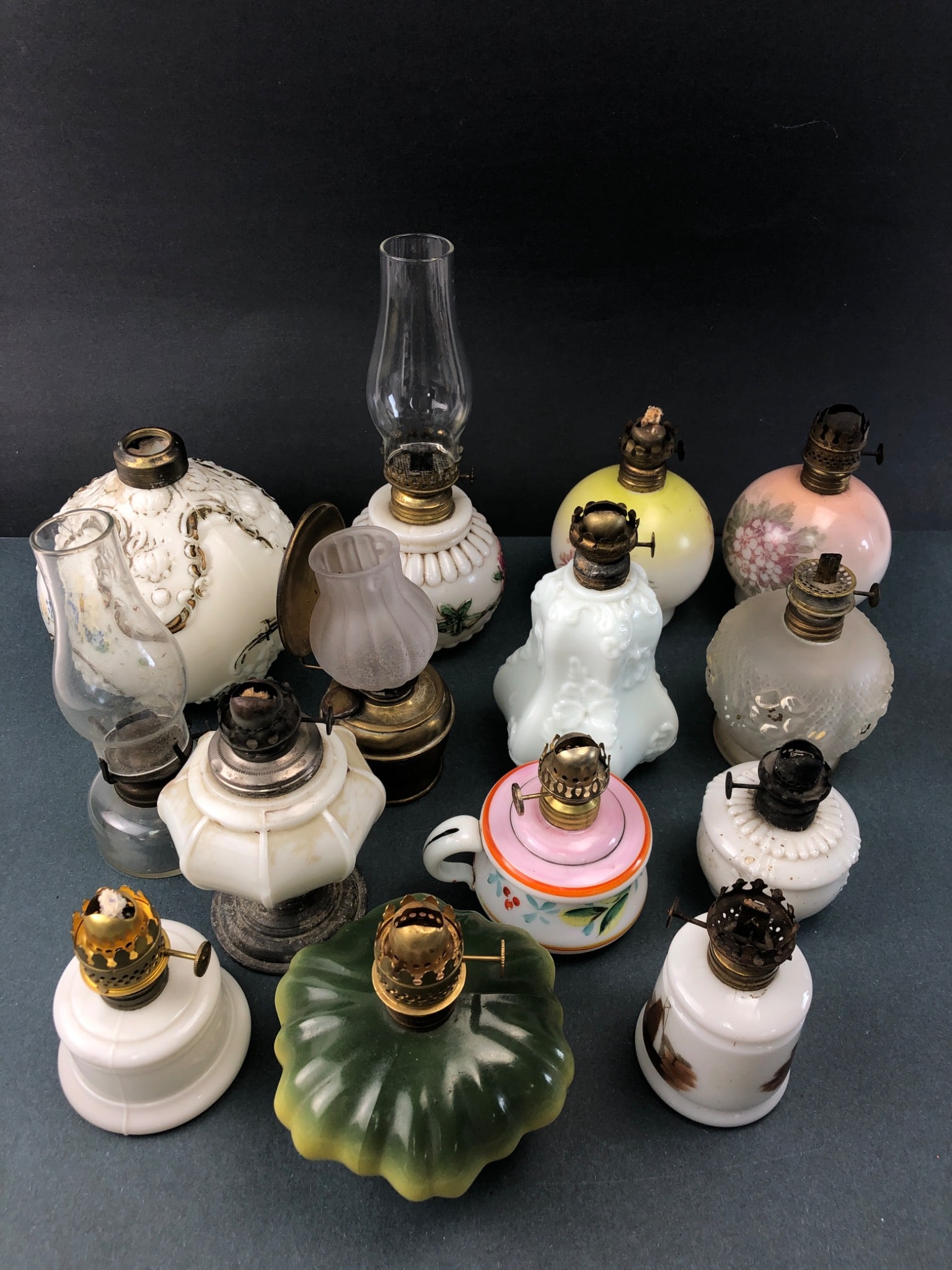 Victorian & Edwardian Oil Lamps (1 of 8)