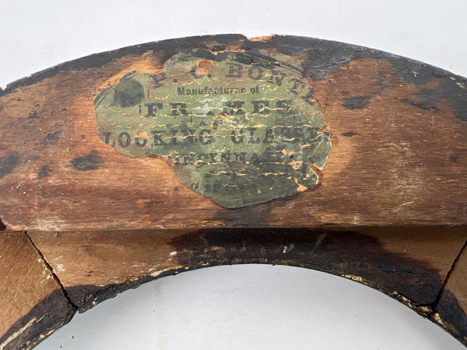 Victorian Gesso Frames With Portrait Prints - 4