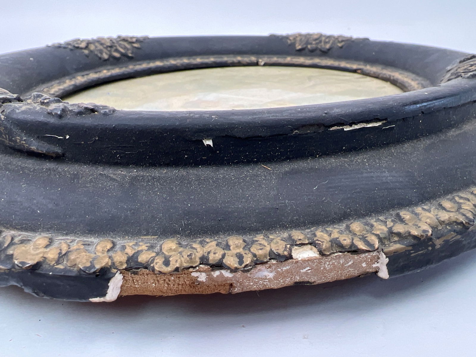 Victorian Gesso Frames With Portrait Prints - 9