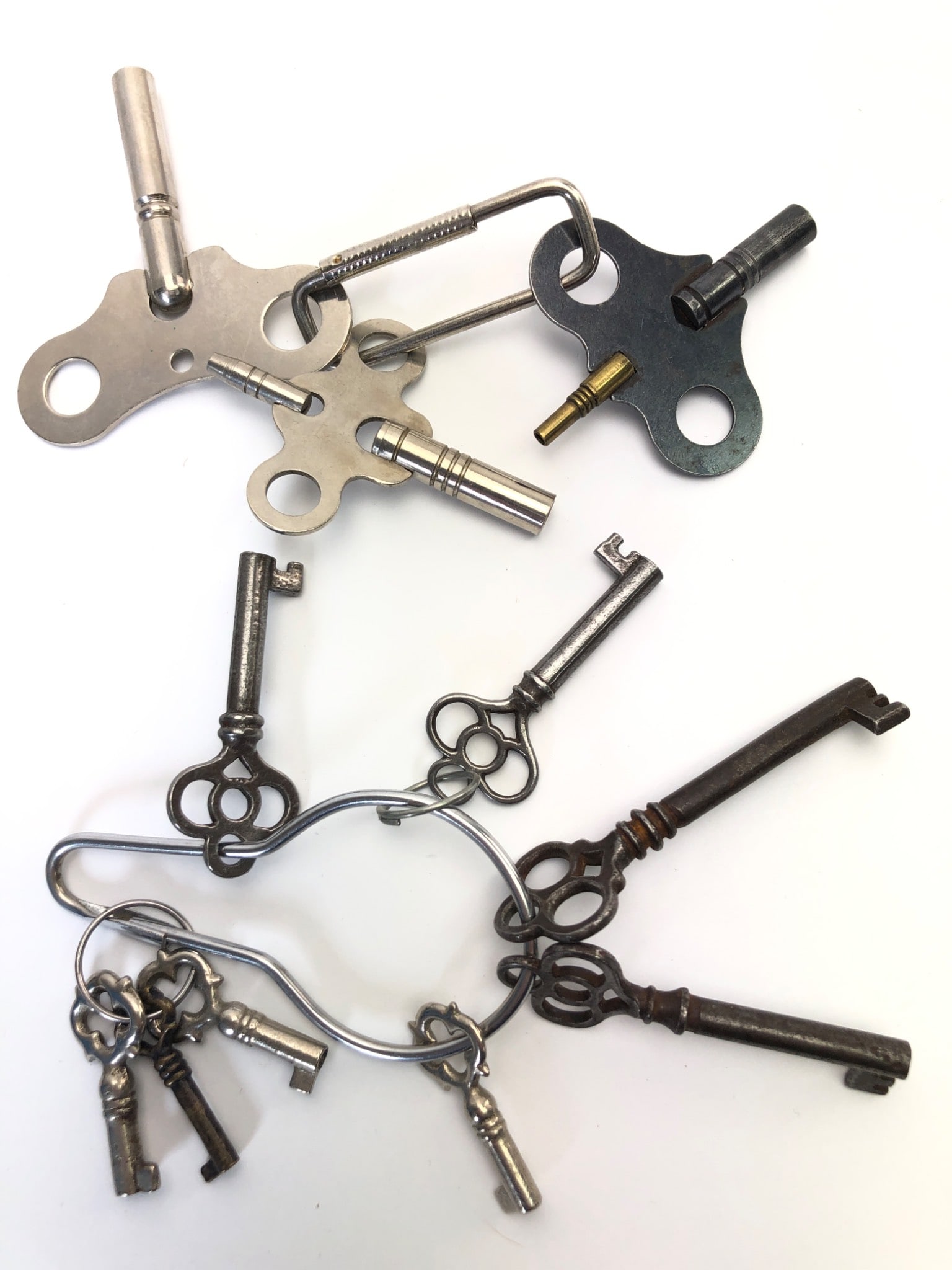 Vintage Skeleton & Clock Keys (1 of 4)