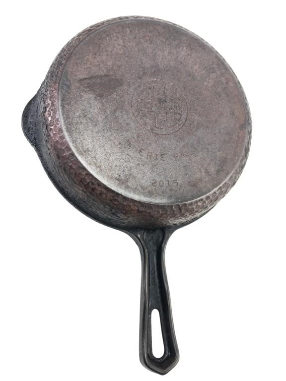 Rare Griswold No. 5 Hammered Cast Iron Skillet (1 of 6)