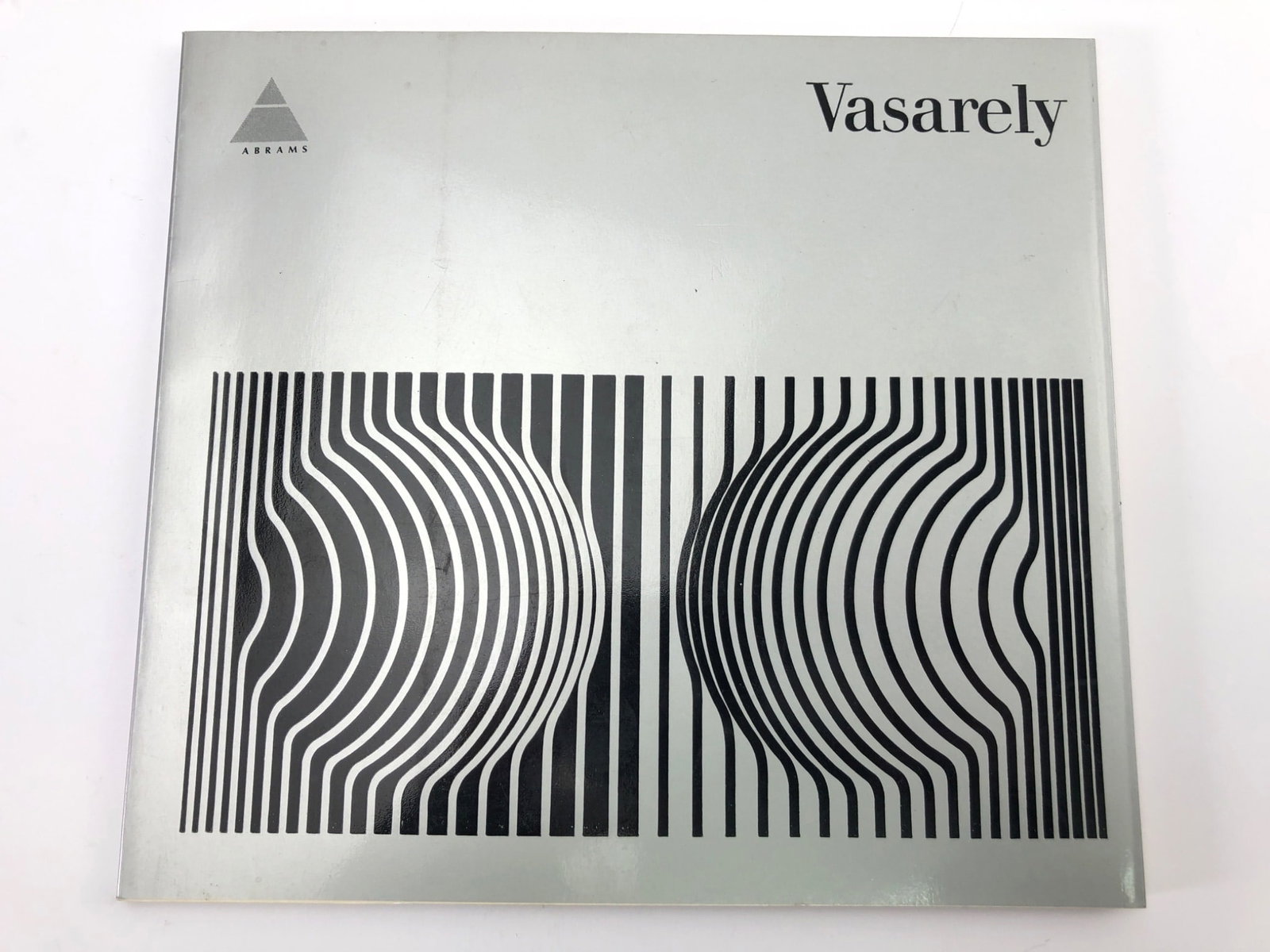 Vasarely - Harry N. Abrams Book: 1969 first edition softcover art monograph on Victor Vasarely, published by Harry N. Abrams, Inc. for Meridian Books. Written by Werner Spies. Part of the Abrams/Meridian Modern Artists Series. Featur