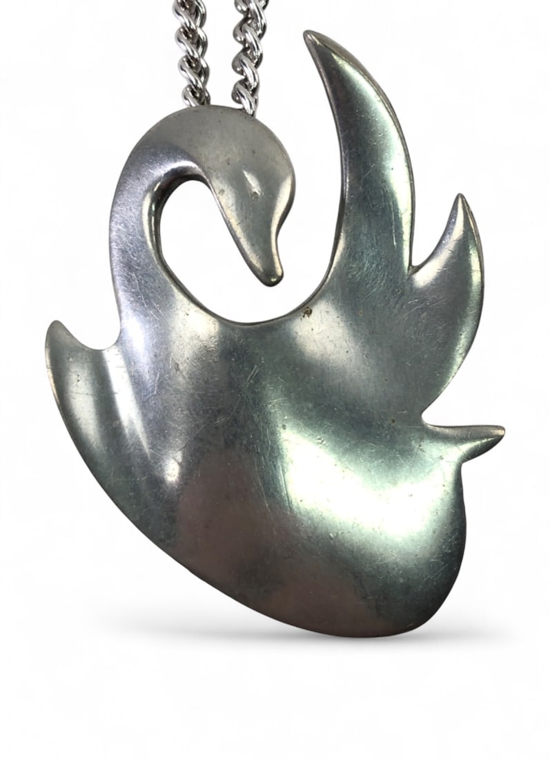 Reed & Barton Pewter Swan Pendant Necklace (1 of 6)