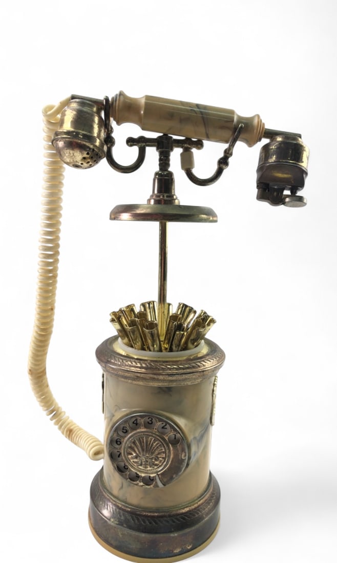VTG Telephone Musical Lighter & Cigarette Dispenser (1 of 11)