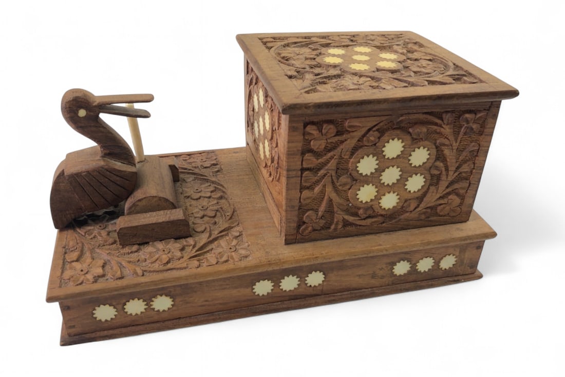 VTG Wooden Mechanical Bird Cigarette Dispenser (1 of 7)