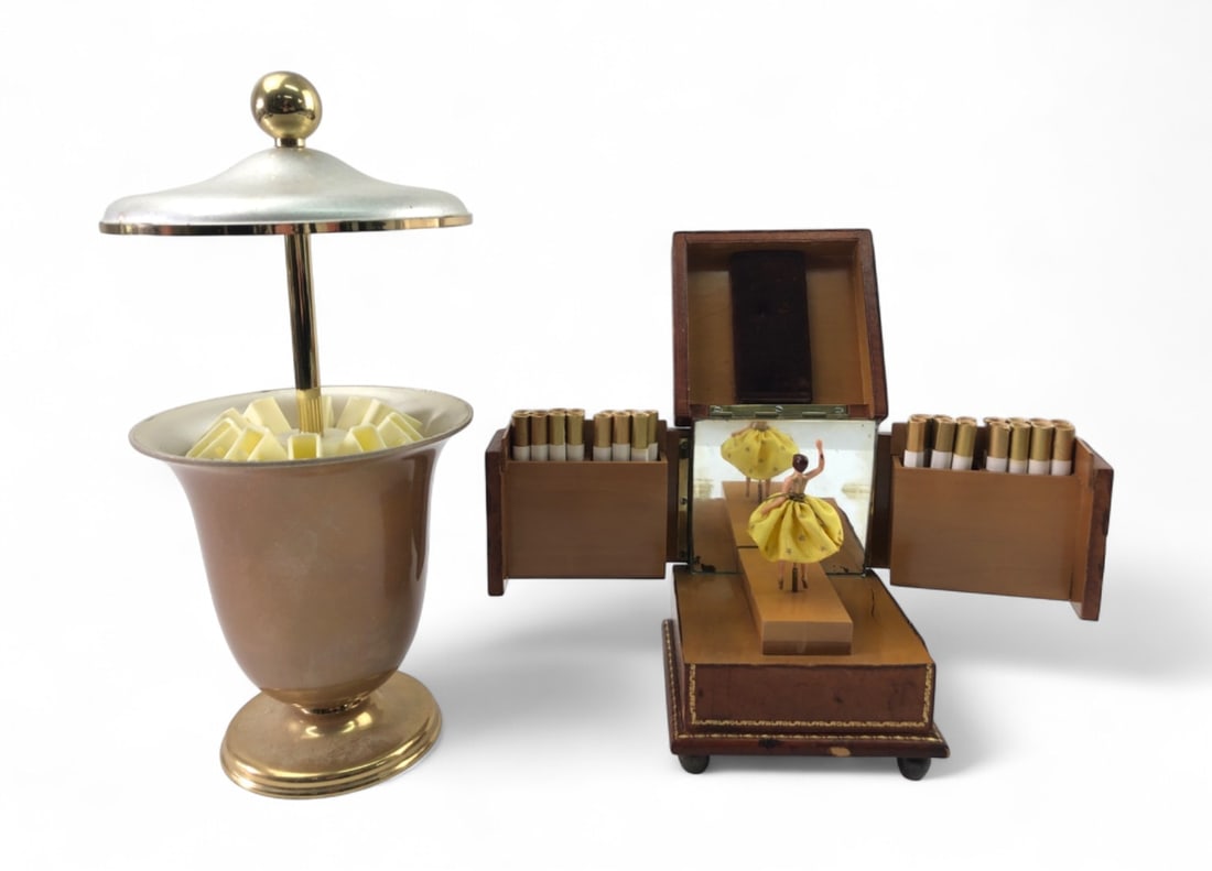 Vintage Musical Cigarette Box and Dispenser Set (1 of 12)