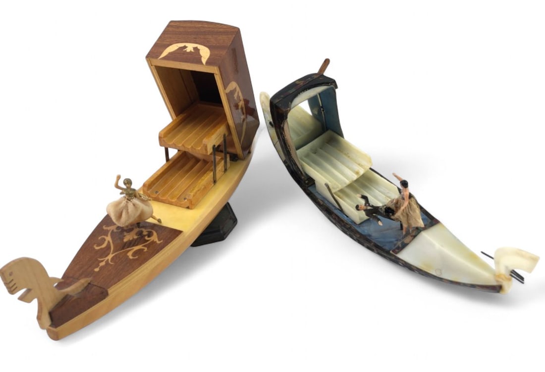 VTG Lador Sorrento Inlaid Wood Gondola Music Box (1 of 11)