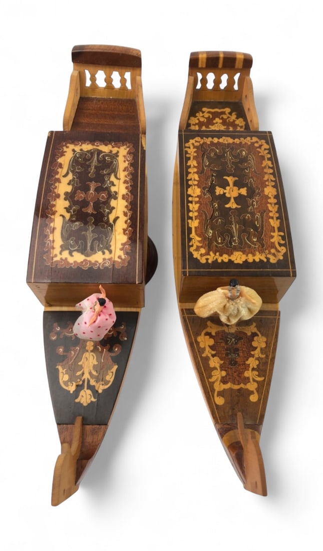 VTG Musical Spinning Dancer Gondola Cigarette Box (1 of 7)