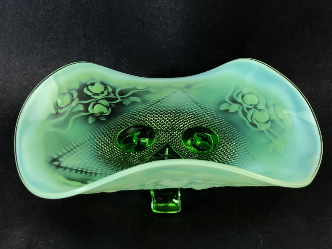 Jefferson Glass Opalescent Footed Bowl, 7" (1 of 8)