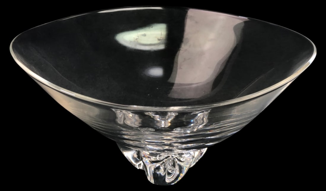 Steuben Crystal Three-Lobed Footed Bowl, 10" Dia (1 of 7)