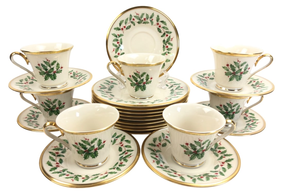 Lenox Holiday Cups, Saucers & 8" Plates Set (1 of 6)