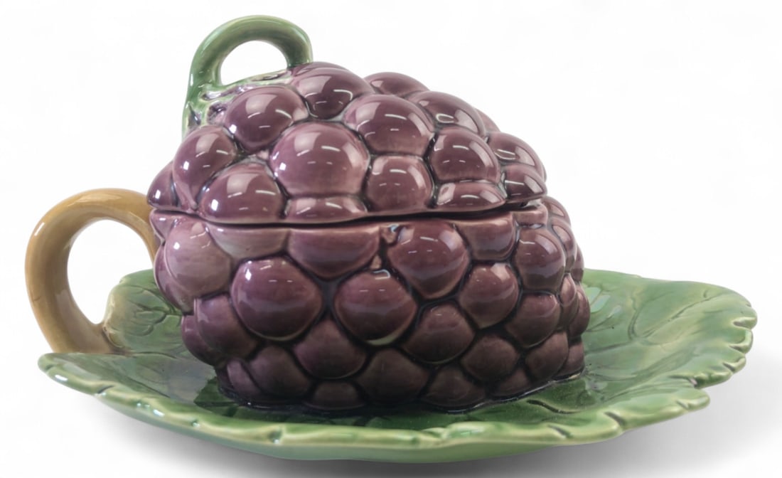 VTG Portieux Vallerysthal Majolica Grape Tureen (1 of 7)