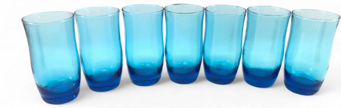 VTG Anchor Hocking Laser Blue Flair Tumblers (1 of 5)