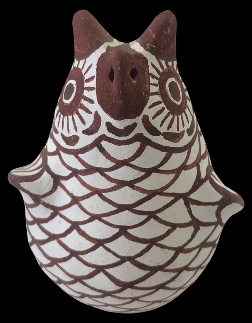 VTG Quanita Kalestewa Zuni Pottery Owl Figurine: Vintage Zuni polychrome pottery owl figurine by Quanita Kalestewa. Features hand-painted brown feather patterns over a white slip ground with large stylized eyes and ear tufts. Signed "Q.K. Zuni" on t