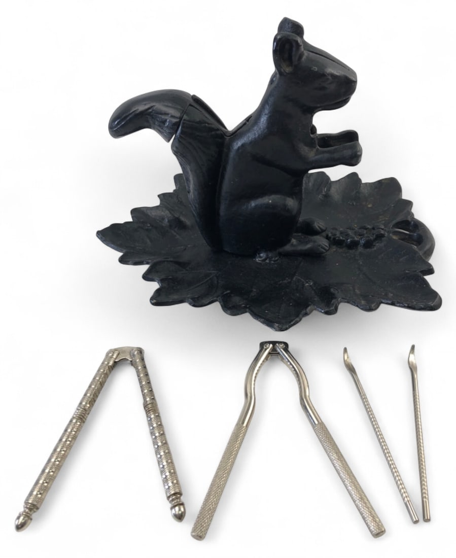VTG Cast Iron Squirrel Nutcracker Set (1 of 9)