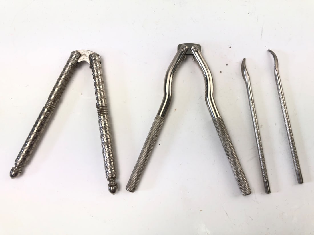 VTG Cast Iron Squirrel Nutcracker Set - 8